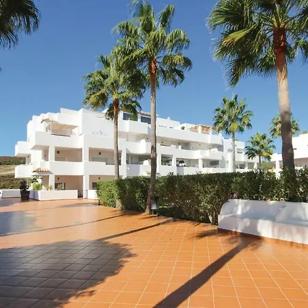 Daire Three-bedroom In Estepona