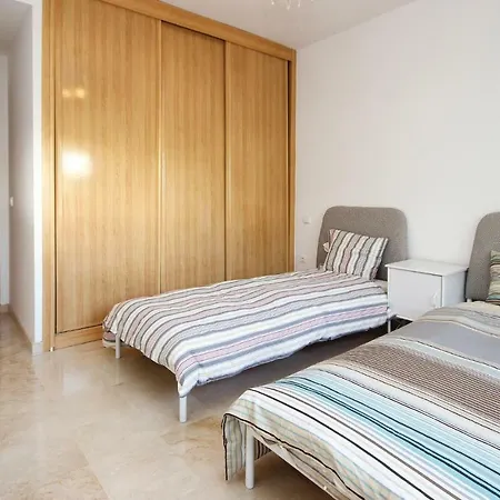 Three-bedroom In Daire Estepona